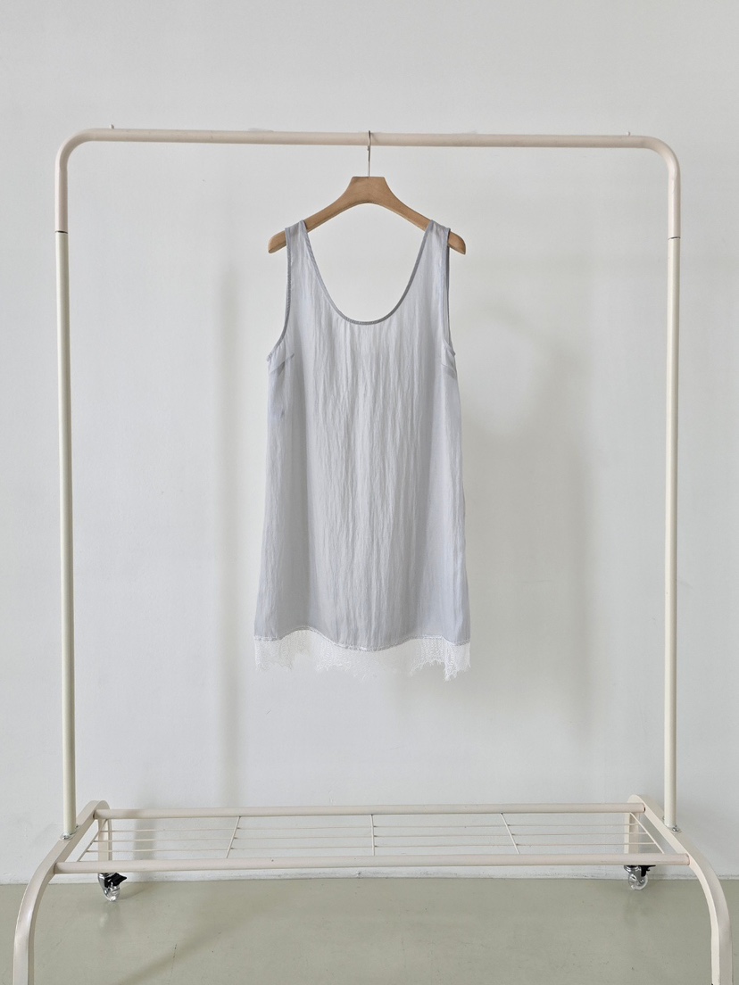 J SHOP東大門代購女士新款人氣休閑推薦吊帶背心蕾絲緞面J_SHOP吊帶/背心圖色1