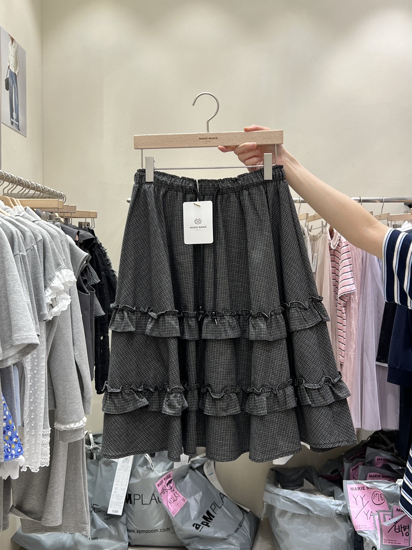 MARIE MARIE韓國東大門代購女裝新品職業熱賣26春夏長裙MARIE MARIE長裙圖色2