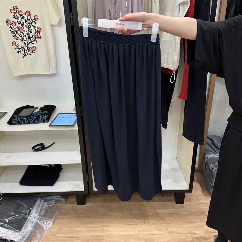 MUYBIEN韓國代購女士新品休閑26春夏推薦時尚熱賣長裙開衩MUYBIEN長裙圖色2深藍色