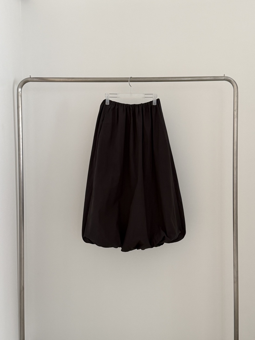 RIVER RAIN韓國東大門直郵女裝新款時尚熱賣26春夏推薦長裙RIVER RAIN長裙圖色2黑色