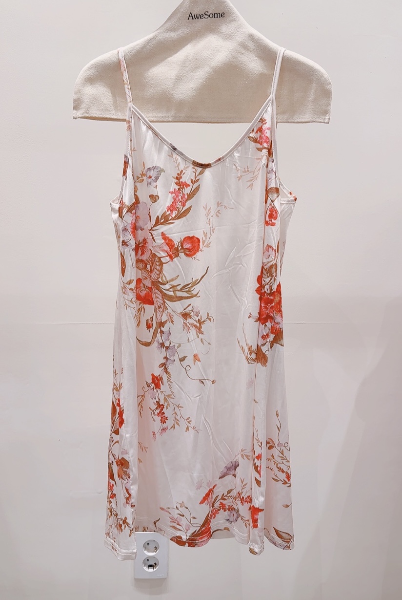 AWESOME-P韓國東大門代購女裝新款熱賣套裝含腰帶兩件套花朵AWESOME-P套裝