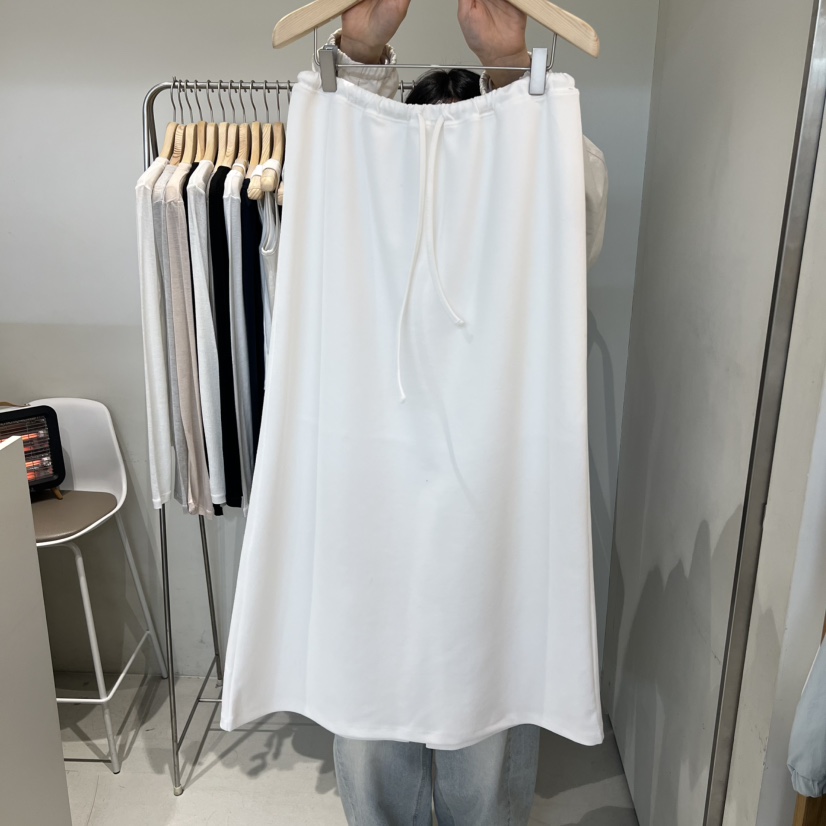 OUTRENE韓國代購女裝新品人氣時尚職業推薦休閑半身裙中短裙OUTRENE半身裙/中短裙圖色1