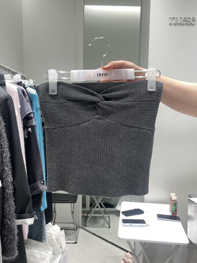 NUESE韓國直郵實拍女裝新品時尚人氣職業推薦休閑吊帶背心NUESE吊帶/背心圖色1