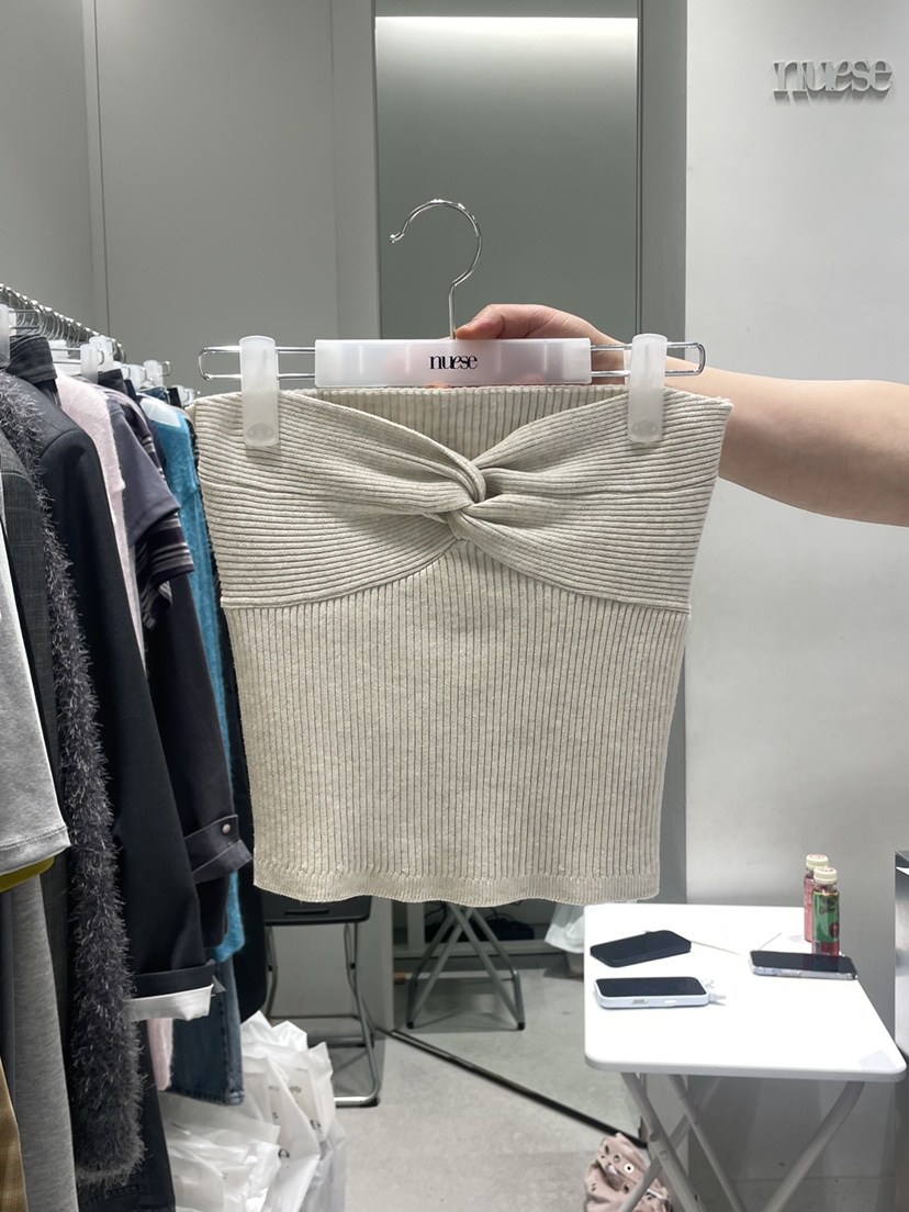 NUESE韓國直郵實拍女裝新品時尚人氣職業推薦休閑吊帶背心NUESE吊帶/背心圖色2