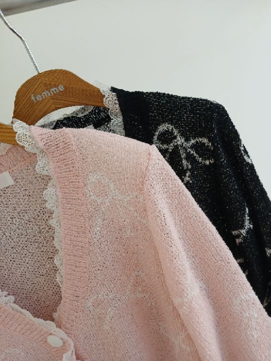 FEMME東大門直郵女裝新款休閑時尚針織衫荷葉邊刺繡蕾絲開衫FEMME針織衫