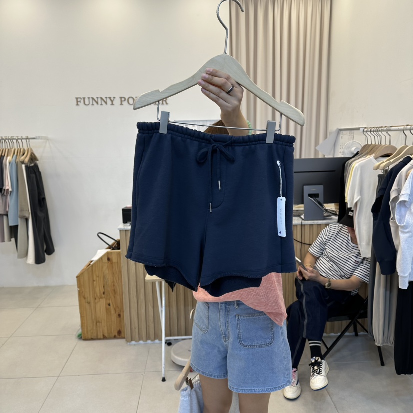 FUNNY POWDER東大門實拍女裝新品時尚職業熱賣人氣推薦短褲THE FUNNY短褲圖色3