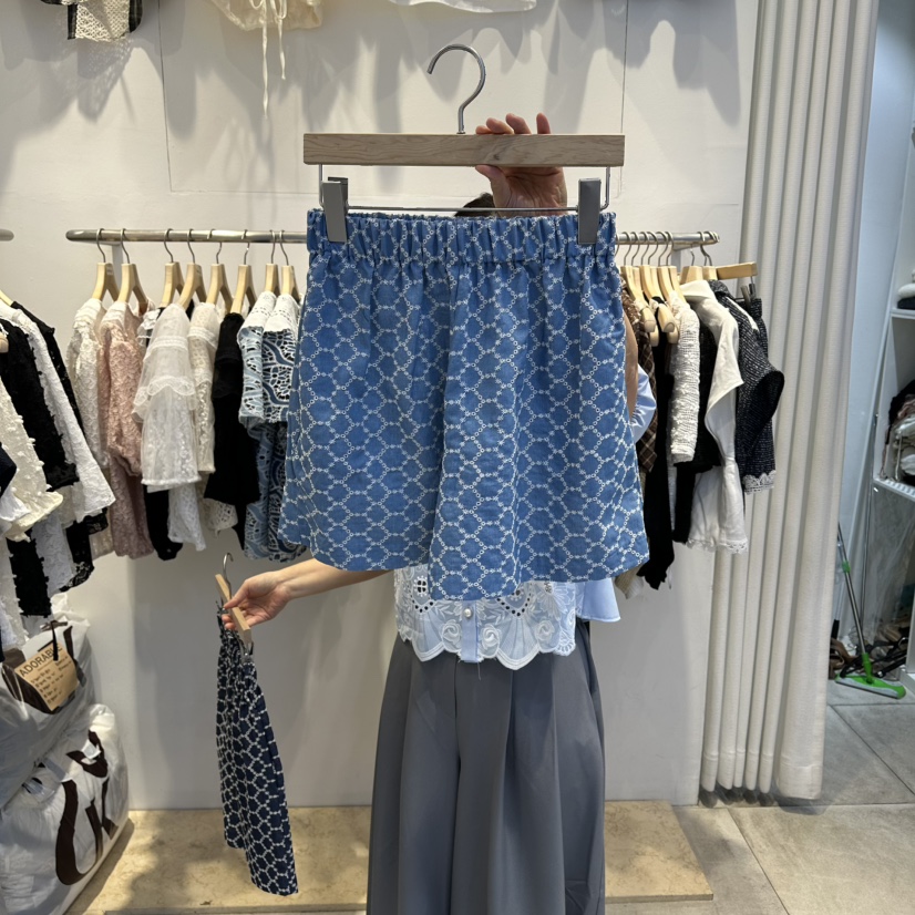 LADYBUG/ADORABLE東大門代購女士新品真品推薦人氣職業短褲LADYBUG/ADORABLE短褲圖色2