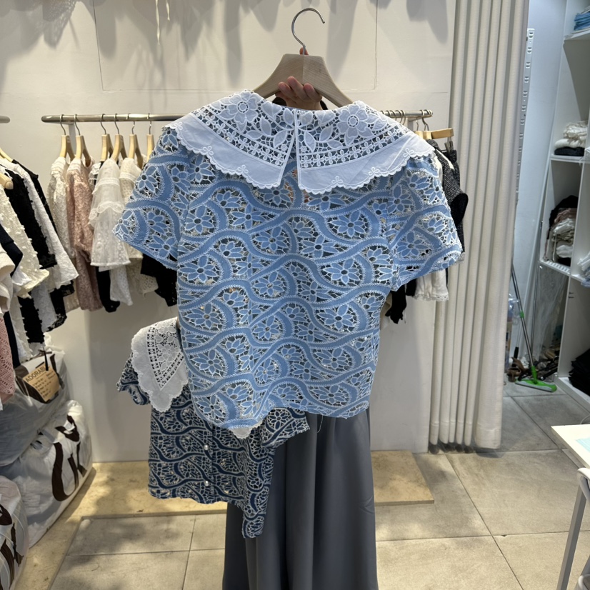 LADYBUG/ADORABLE東大門直郵女裝新品真品推薦襯衫蕾絲衫LADYBUG/ADORABLE襯衫/蕾絲衫