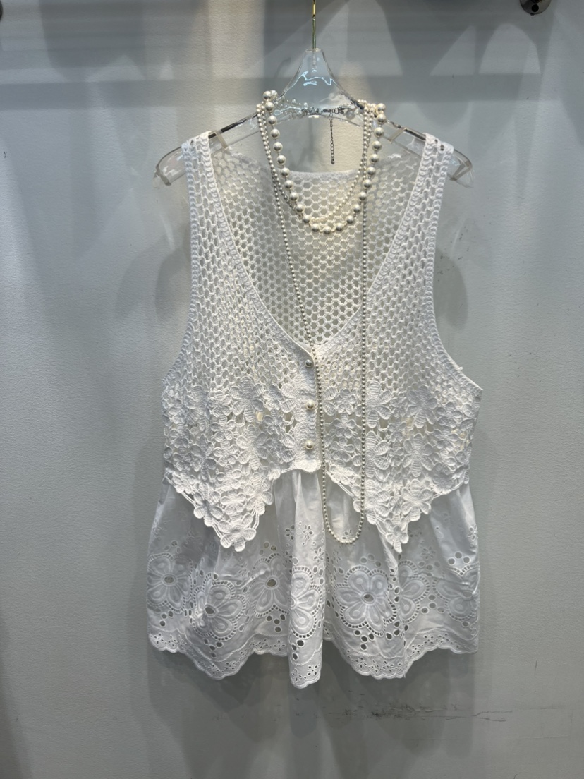 BLUE BANANA韓國東大門代購女裝新品人氣吊帶背心不含配飾BLUE BANANA吊帶/背心圖色1