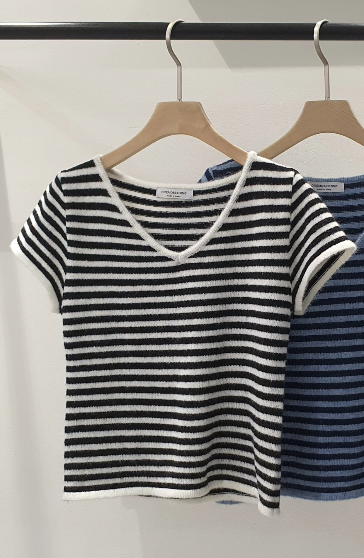 GAMGAK/NEMORETHING韓國東大門直郵女士新款時尚針織衫V領GAMGAK/NEMORETHING針織衫圖色1