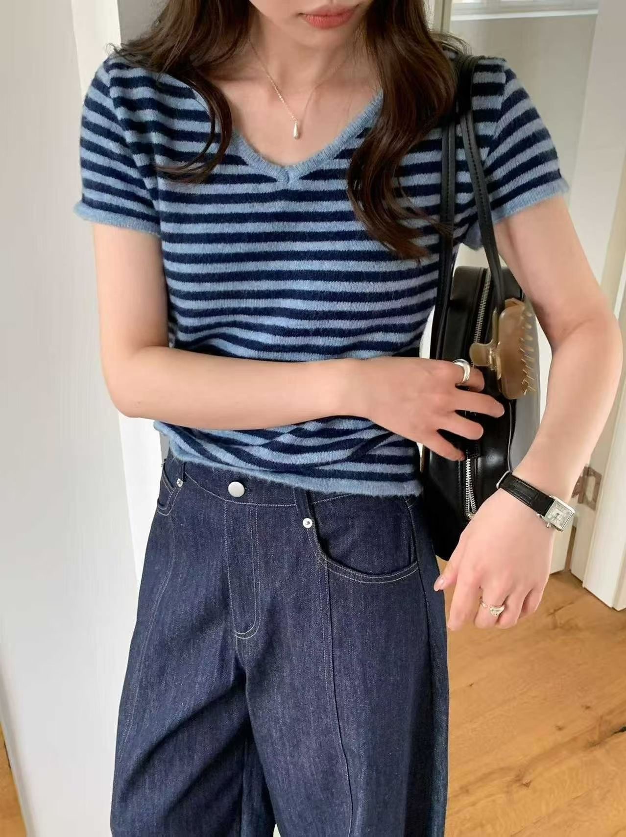 GAMGAK/NEMORETHING韓國東大門直郵女士新款時尚針織衫V領GAMGAK/NEMORETHING針織衫圖色2