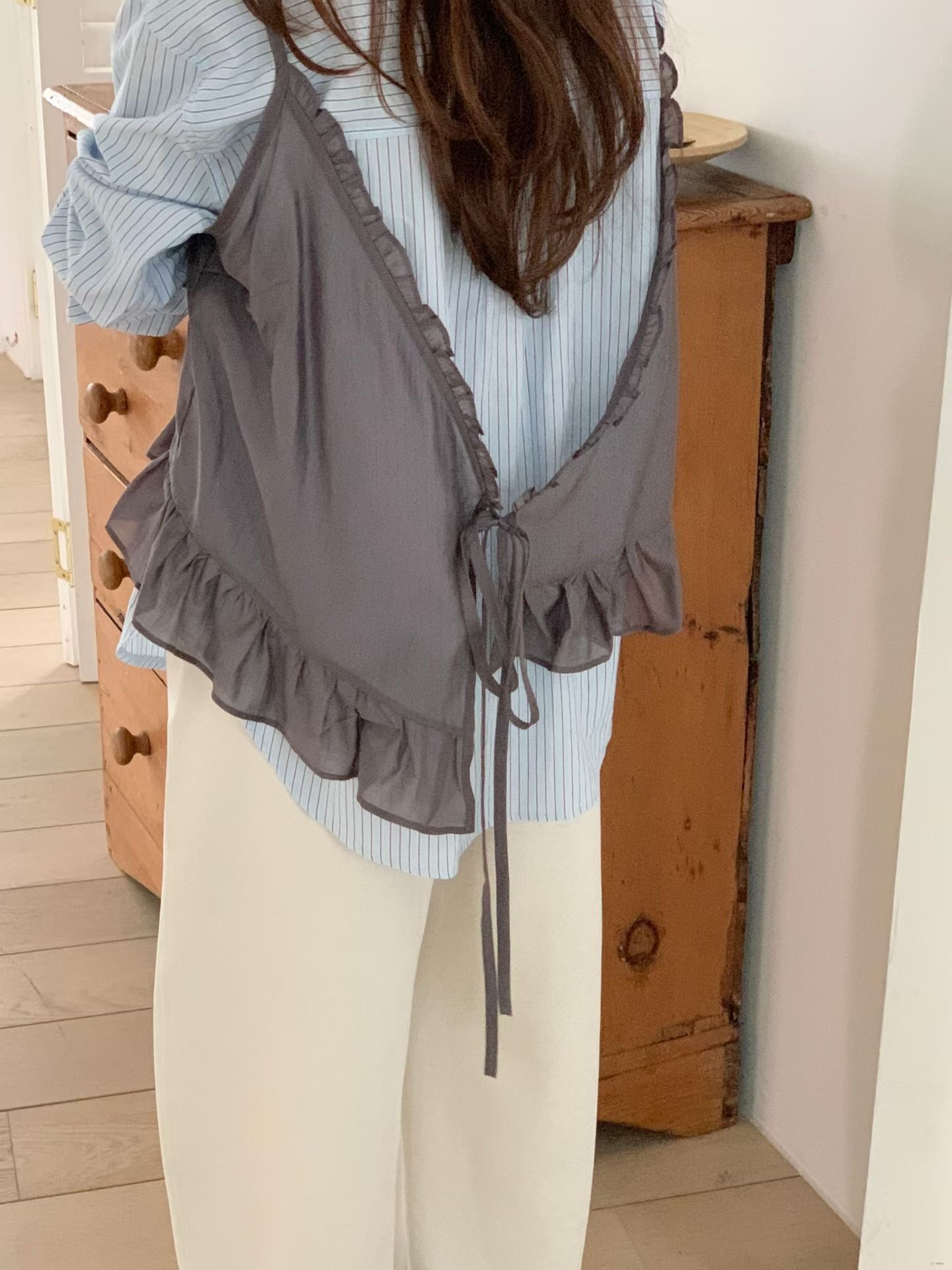 GAMGAK/NEMORETHING韓國東大門代購女裝新品熱賣吊帶背心不含內搭荷葉邊GAMGAK/NEMORETHING吊帶/背心