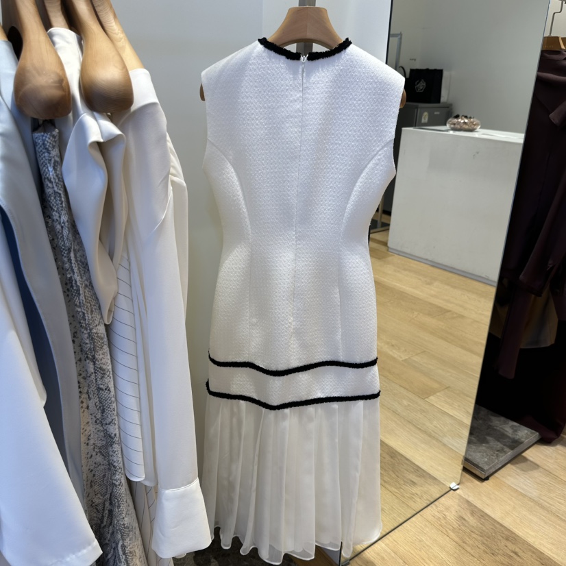 VAN NZILL東大門代購女士新款時尚人氣26春夏推薦連衣裙VAN NZILL連衣裙