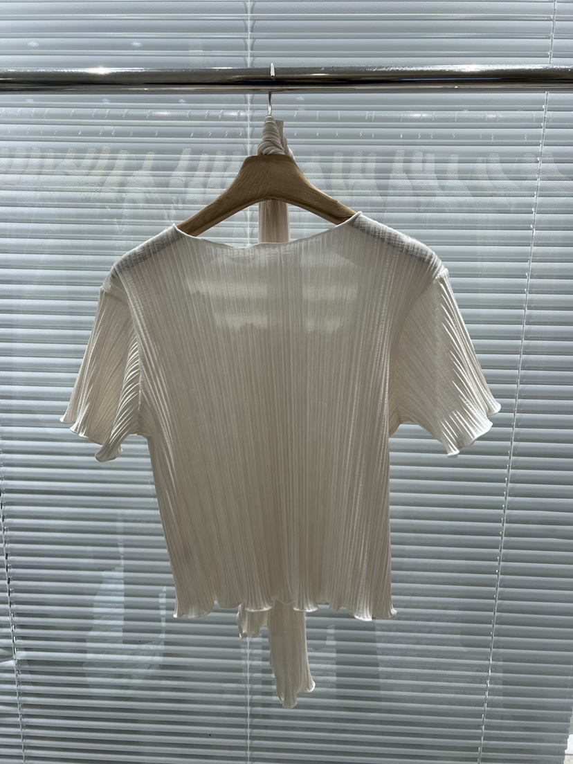 FF/SUNDAY韓國代購女裝新品職業26春夏時尚熱賣T恤含圍巾FF/SUNDAYT恤