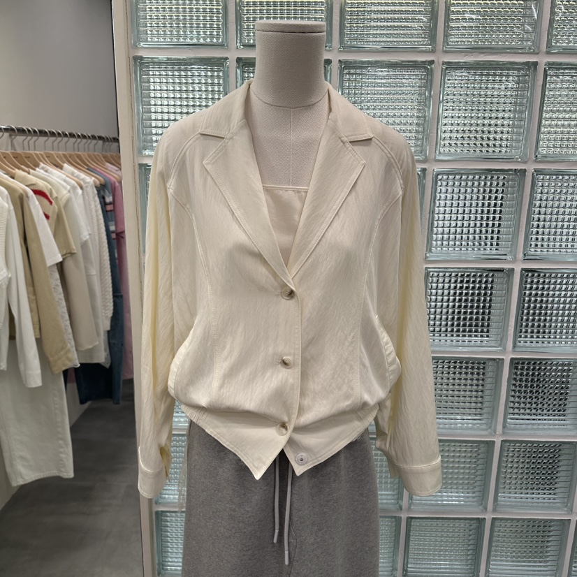 URBANSTORY/REMAKING韓國東大門代購女裝新品時尚熱賣夾克Remaking/URBANSTORY夾克圖色1