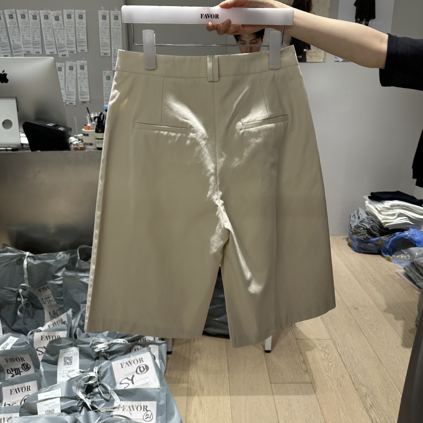 FAVOR-P韓國直郵實拍女士新品人氣推薦時尚職業熱賣短褲FAVOR-P短褲