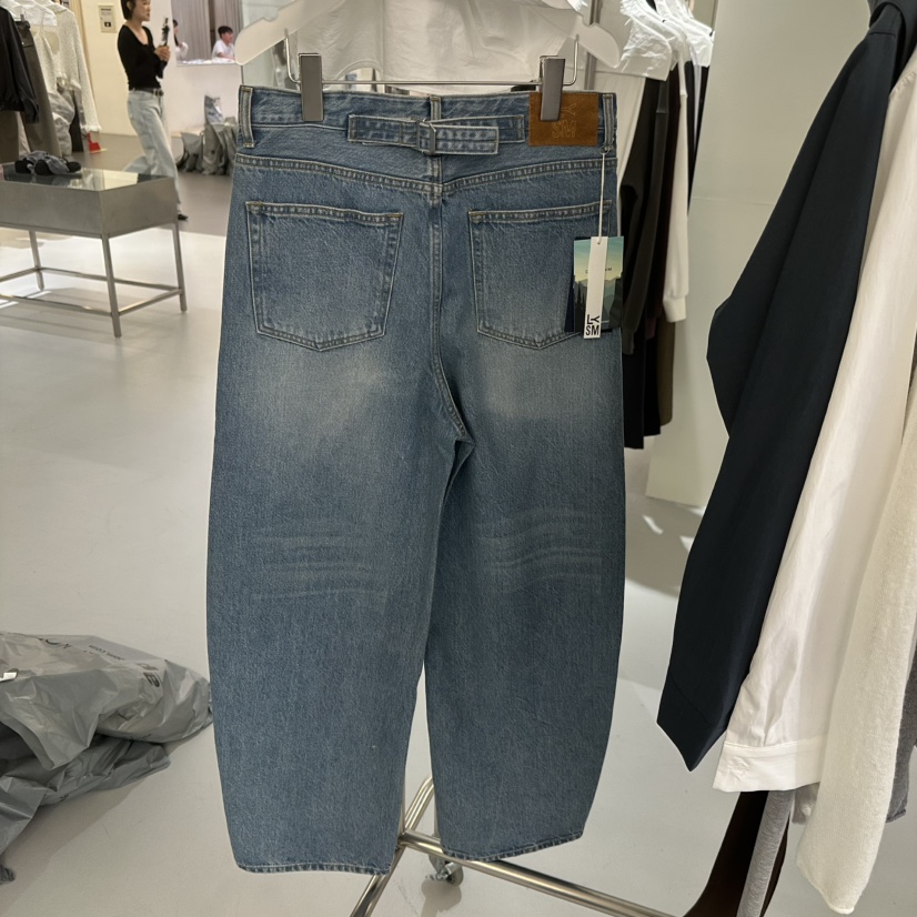 LOVE YOU SO MUCH/MORE THAN YESTERDAY韓國直郵實拍女士新款推薦牛仔褲LYSM/MORE THAN YESTERDAY牛仔褲