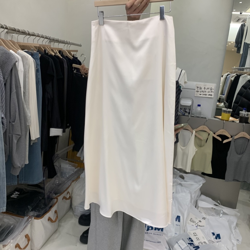 TAKE YOUE TIME韓國代購女裝新品推薦熱賣26春夏長裙緞面TAKE YOUE TIME長裙圖色1