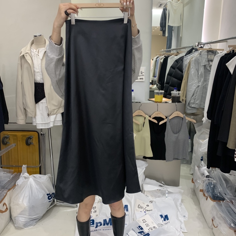 TAKE YOUE TIME韓國代購女裝新品推薦熱賣26春夏長裙緞面TAKE YOUE TIME長裙圖色2