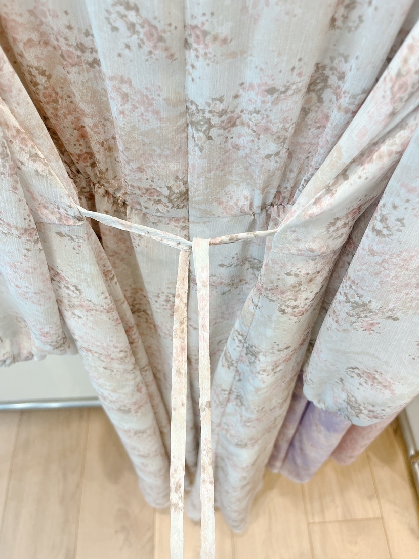 OVE韓國直郵實拍女士新品人氣休閑熱賣職業時尚連衣裙V領OVE連衣裙