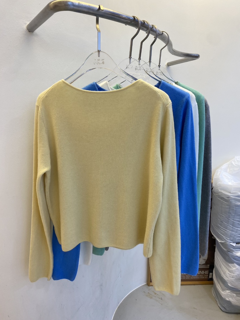 BLACK BIJOU韓國東大門代購女裝新款26春夏針織衫羊毛衫BLACK BIJOU針織衫