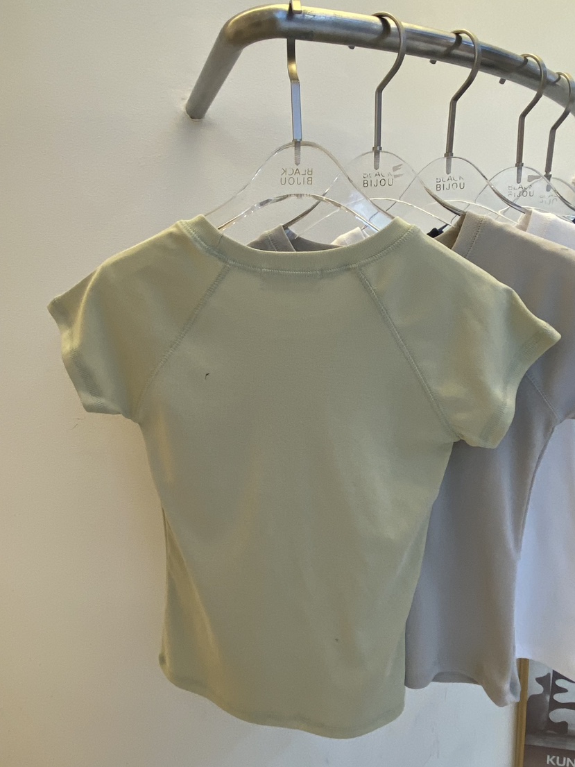 BLACK BIJOU韓國直郵女士新款職業人氣推薦時尚休閑26春夏T恤BLACK BIJOUT恤