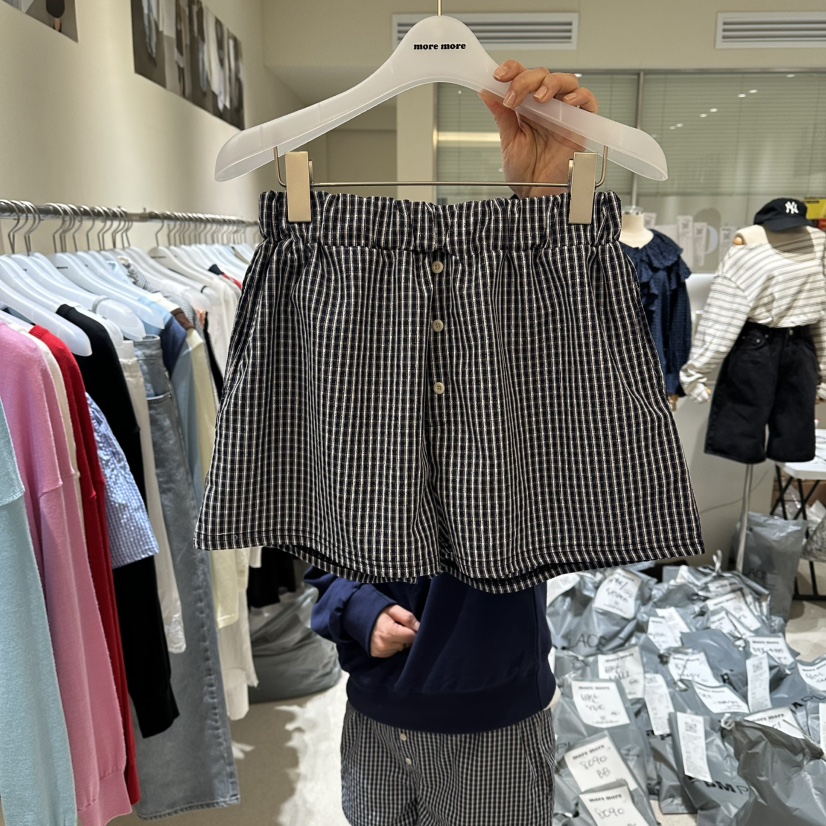 MOREMORE韓國代購女裝新款時尚熱賣職業26春夏休閑人氣短褲more more短褲圖色2