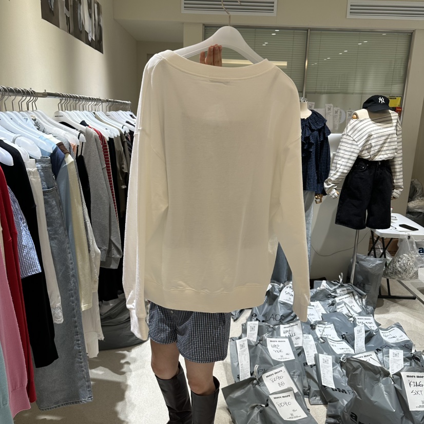 MOREMORE韓國代購女裝新品時尚26春夏人氣推薦衛衣不含內搭more more衛衣