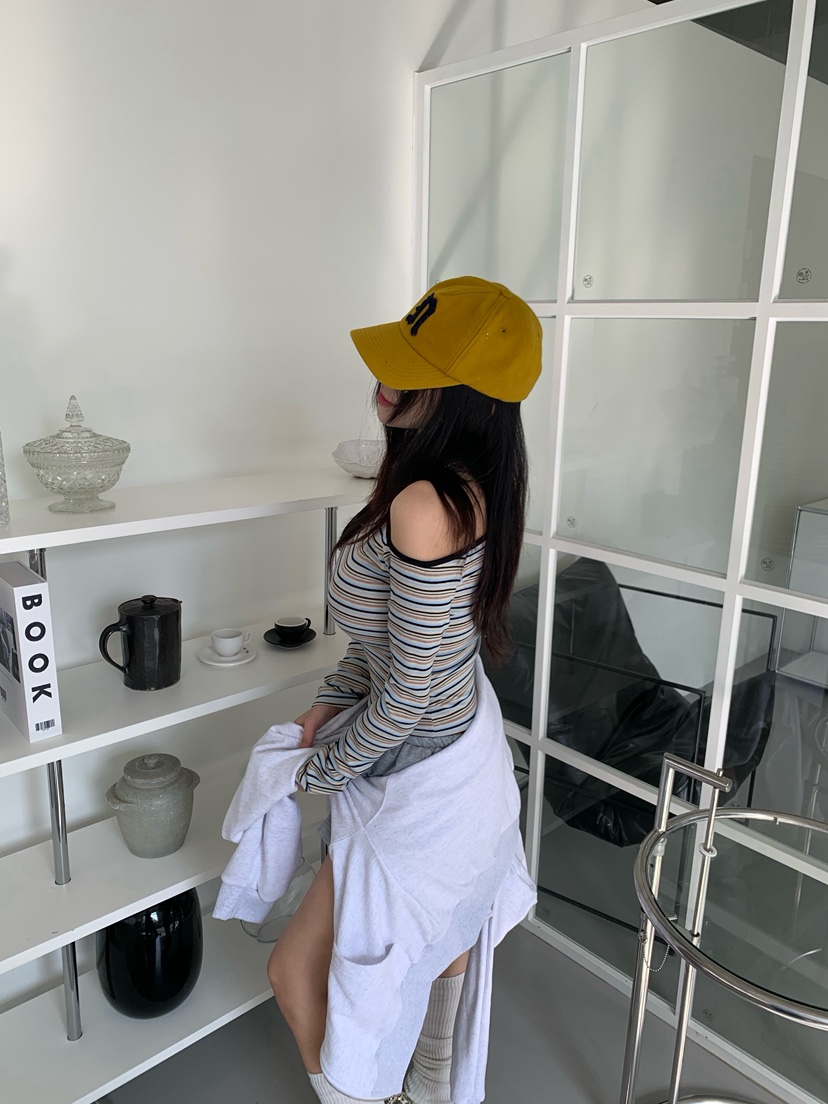 OKIE韓國東大門直郵女士新品熱賣職業26春夏時尚人氣長袖T恤OKIE長袖T恤