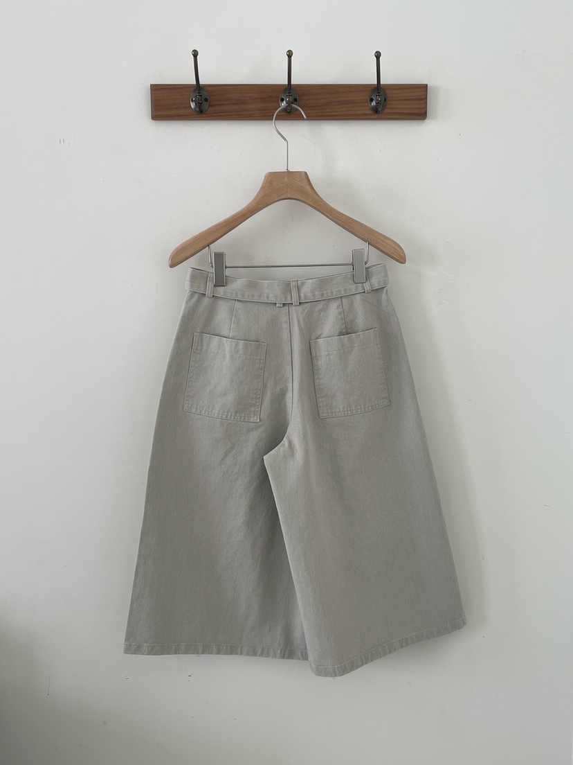 3 ANOTHER韓國東大門直郵女裝新品時尚推薦26春夏短褲含腰帶3 ANOTHER短褲