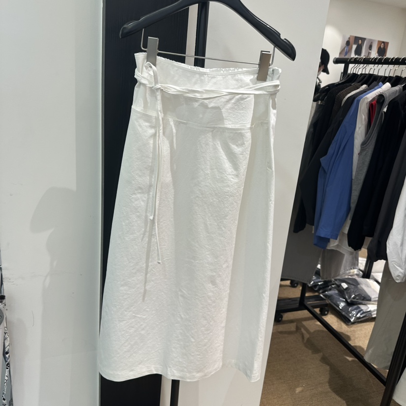 FEBRUARY 11韓國直郵女士新品休閑推薦職業熱賣長裙含腰繩FEBRUARY 11長裙圖色1白色