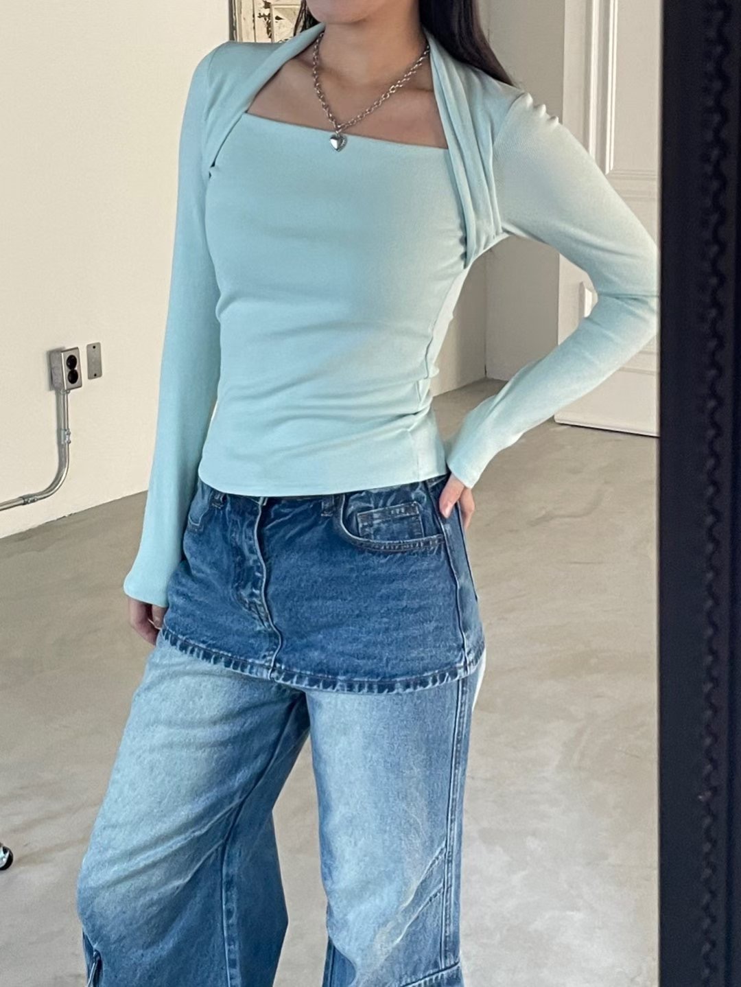 GGAEBI韓國東大門直郵女裝新款熱賣時尚職業休閑26春夏長袖T恤GGAEBI長袖T恤