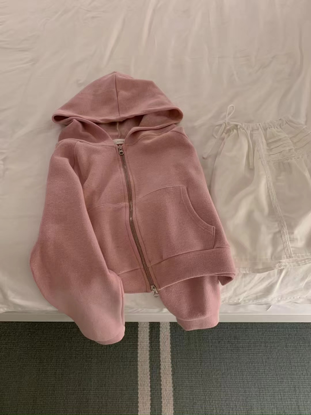 LITER韓國東大門直郵女士新品休閑人氣26春夏熱賣推薦衛衣LITER衛衣圖色2