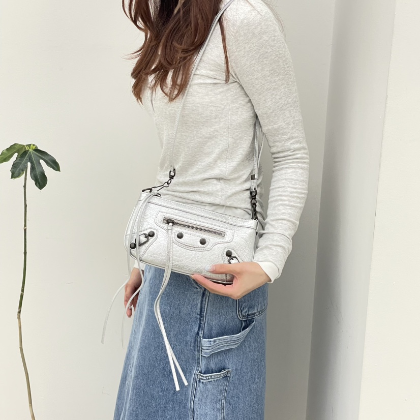 J PLACE韓國代購女裝新款熱賣26春夏推薦人氣單肩斜跨包J PLACE單肩/斜跨包