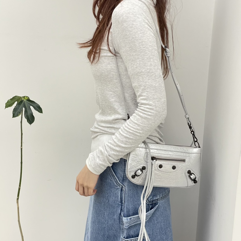 J PLACE韓國代購女裝新款熱賣26春夏推薦人氣單肩斜跨包J PLACE單肩/斜跨包