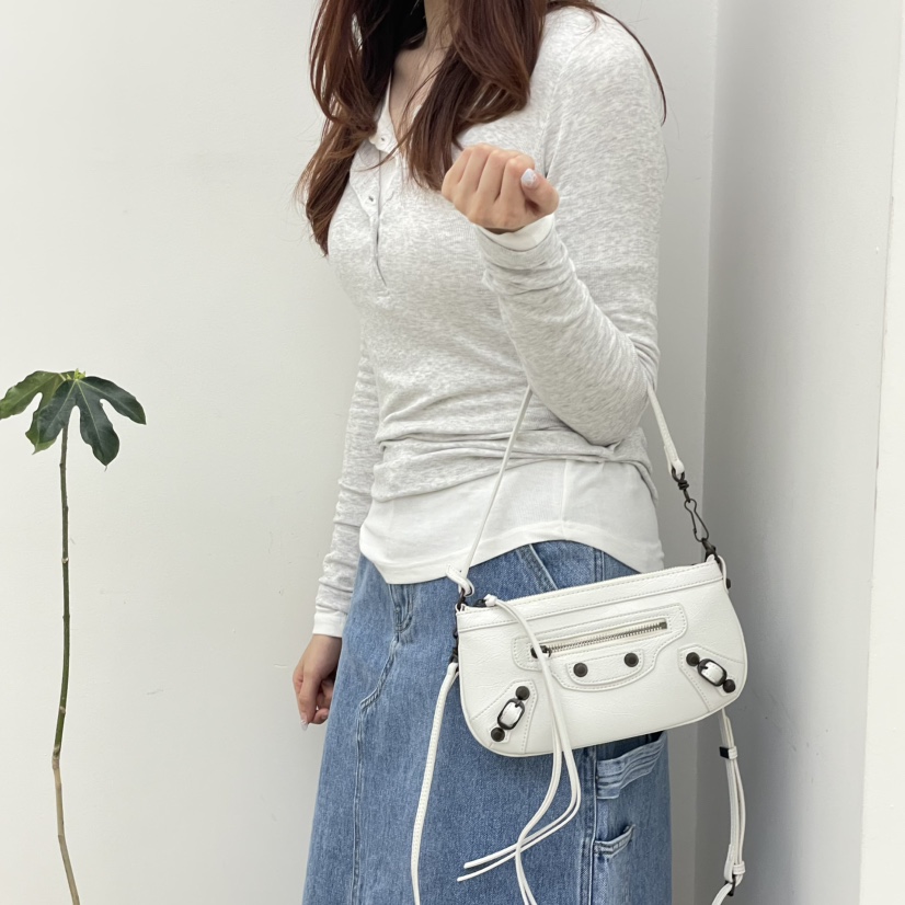 J PLACE韓國代購女裝新款熱賣26春夏推薦人氣單肩斜跨包J PLACE單肩/斜跨包