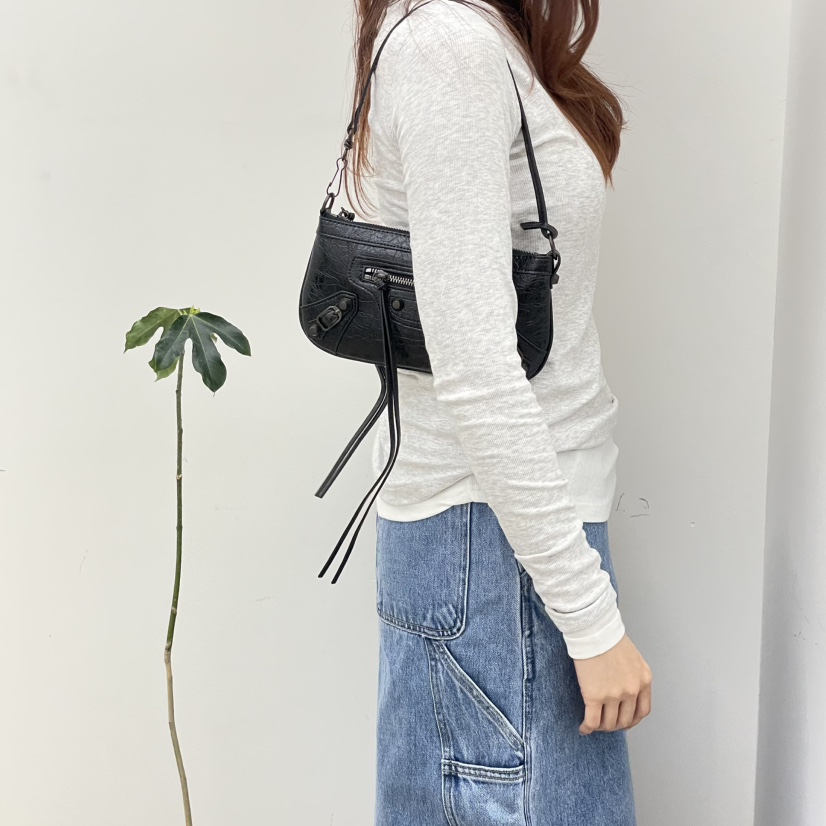 J PLACE韓國代購女裝新款熱賣26春夏推薦人氣單肩斜跨包J PLACE單肩/斜跨包