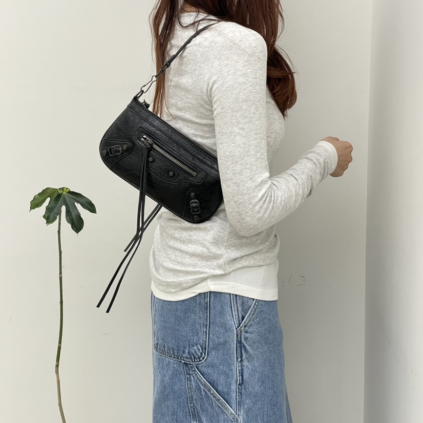 J PLACE韓國代購女裝新款熱賣26春夏推薦人氣單肩斜跨包J PLACE單肩/斜跨包