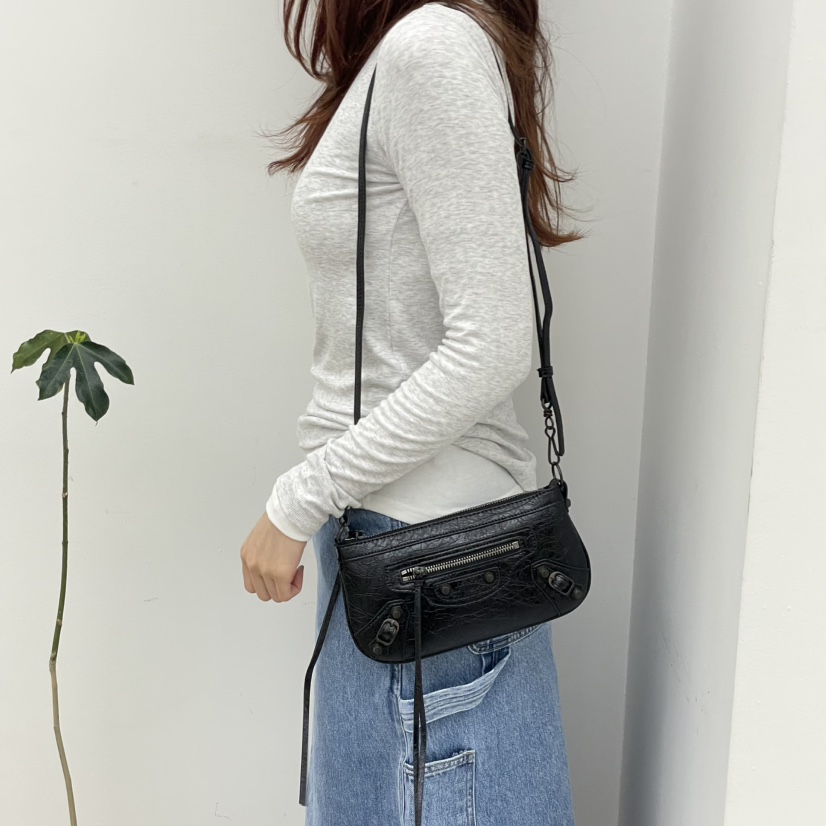 J PLACE韓國代購女裝新款熱賣26春夏推薦人氣單肩斜跨包J PLACE單肩/斜跨包