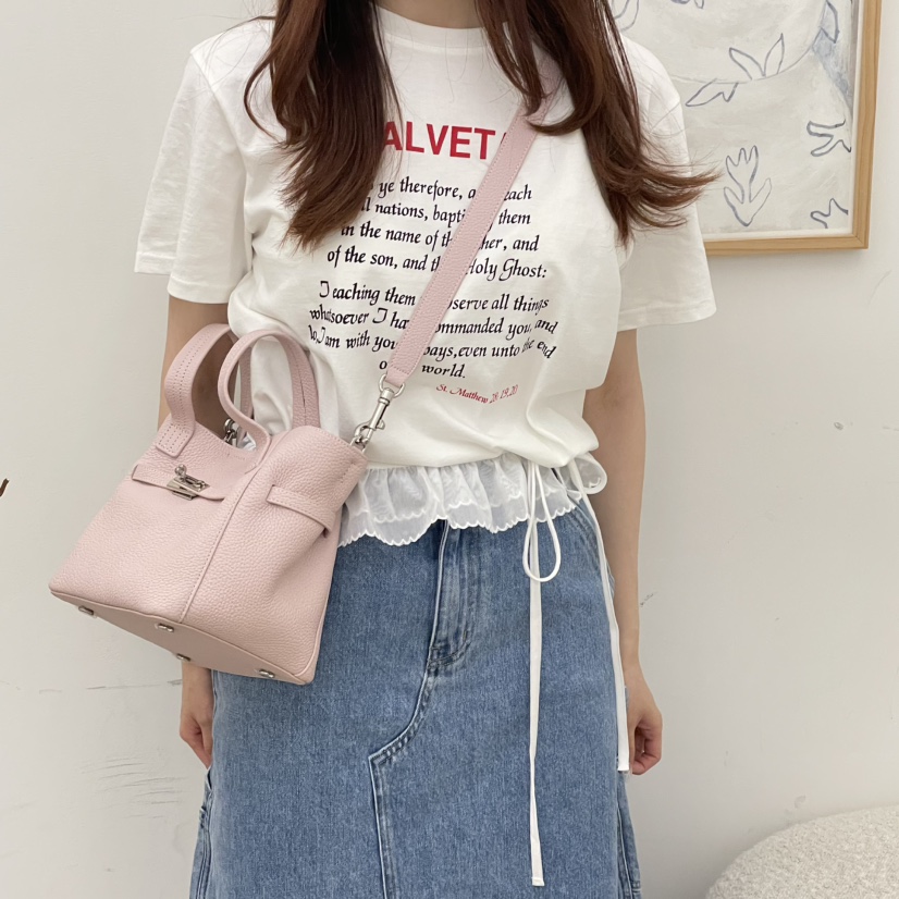 J PLACE韓國東大門直郵女裝新品熱賣26春夏時尚單肩斜跨包J PLACE單肩/斜跨包