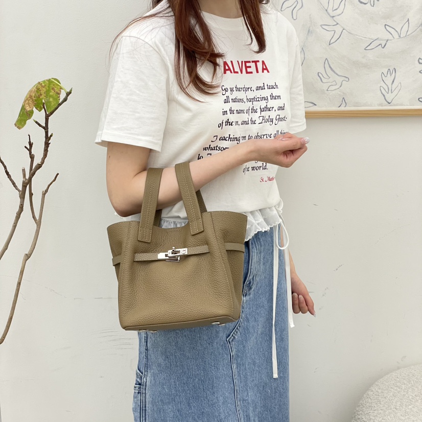 J PLACE韓國東大門直郵女裝新品熱賣26春夏時尚單肩斜跨包J PLACE單肩/斜跨包