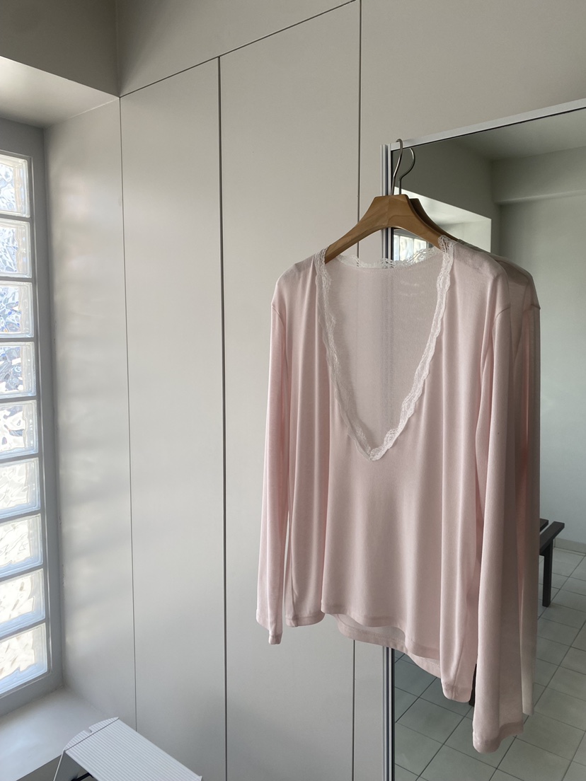 FLASH/I LOVE ME韓國東大門代購女士新款時尚長袖T恤不含內搭圍巾FLASH/I LOVE ME長袖T恤