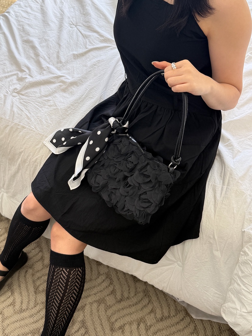 NICEALICE韓國代購女裝新品時尚職業推薦手拿包腋下包花朵NICEALICE手拿包/腋下包