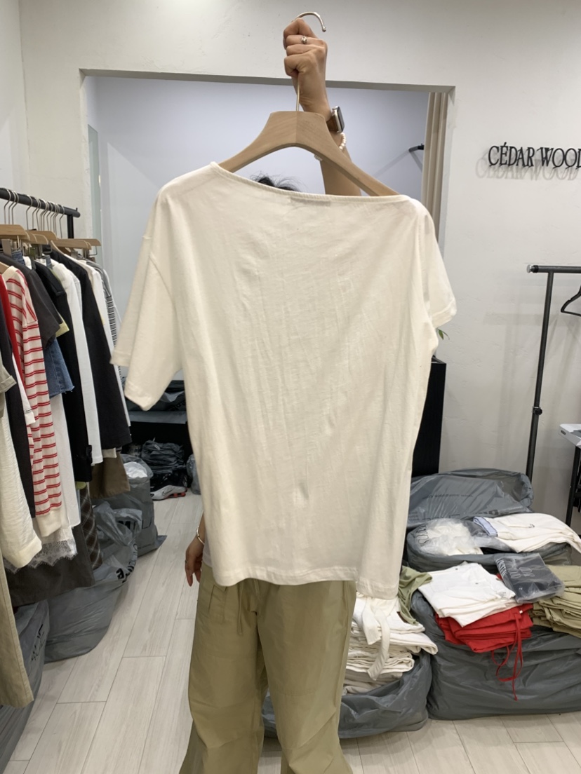 CEDARWOOD韓國東大門代購女裝新款時尚人氣推薦熱賣T恤紐扣CEDAR WOODT恤