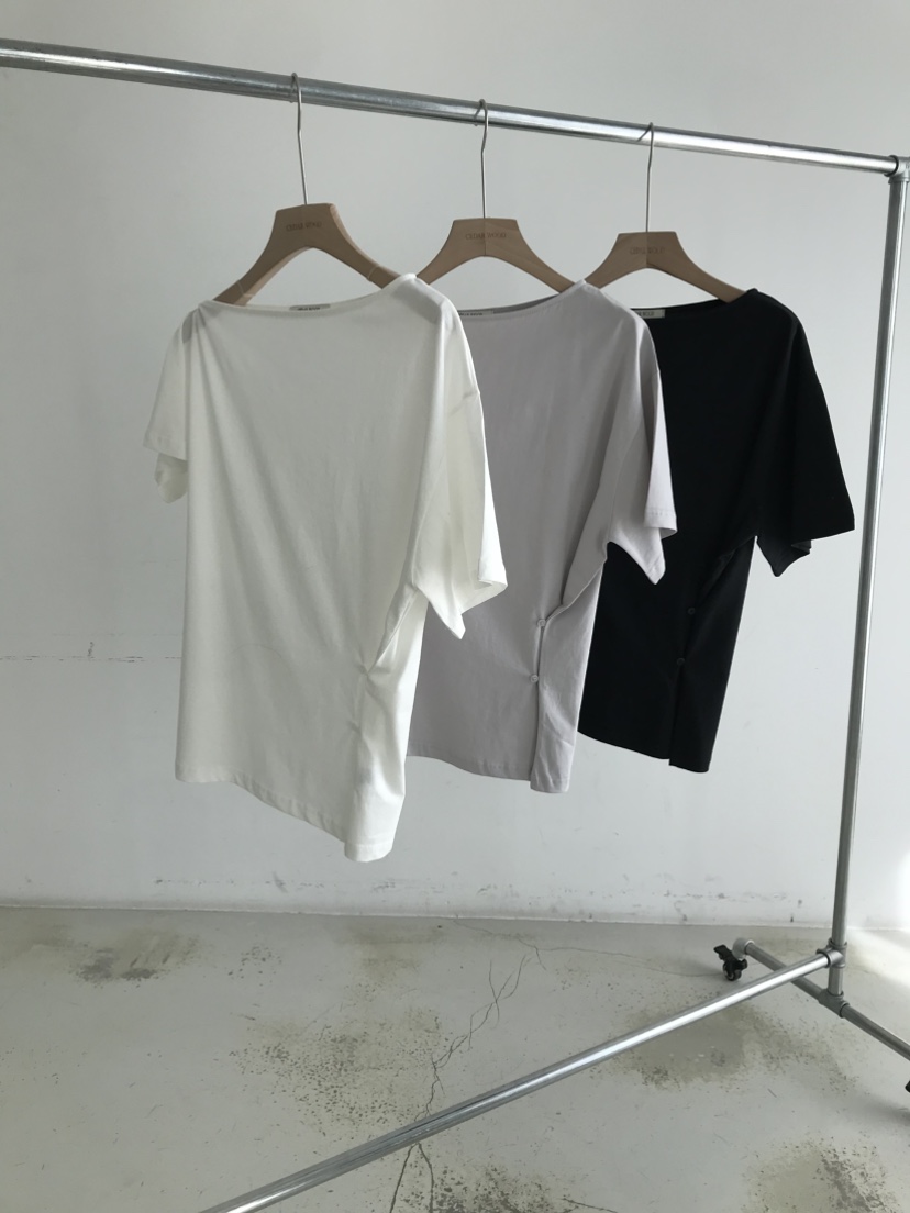 CEDARWOOD韓國東大門代購女裝新款時尚人氣推薦熱賣T恤紐扣CEDAR WOODT恤