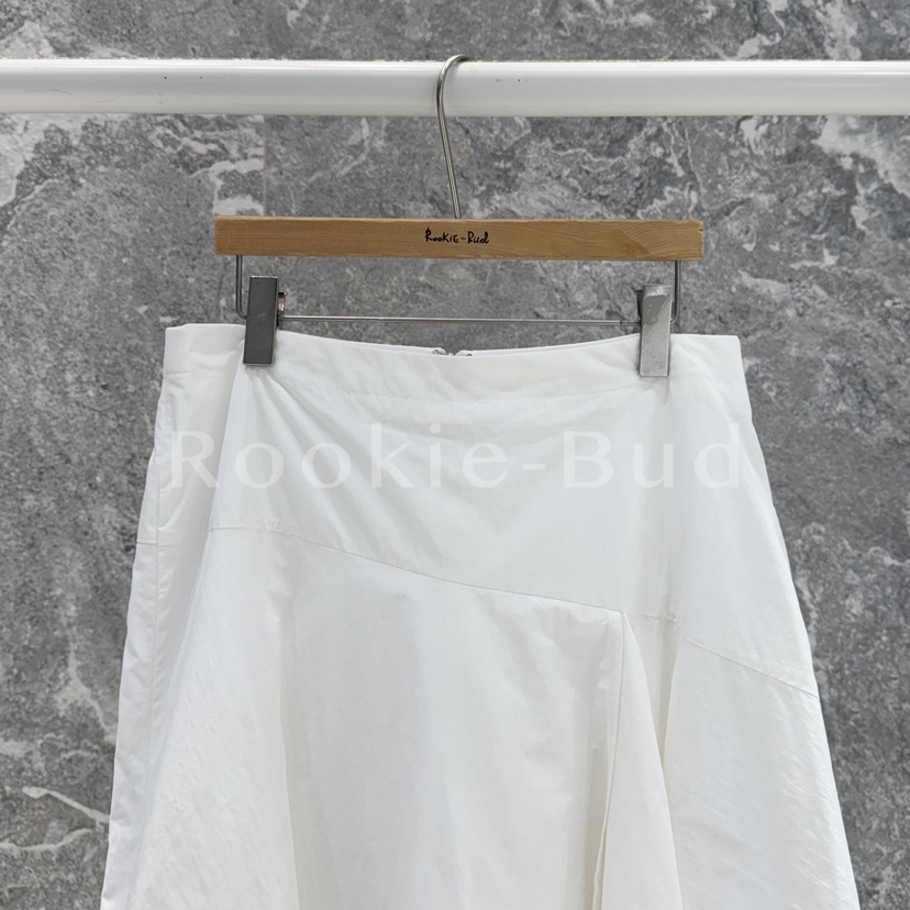 ROOKIE BUD東大門直郵女裝新品時尚人氣推薦26春夏長裙不對稱ROOKIE BUD-L長裙