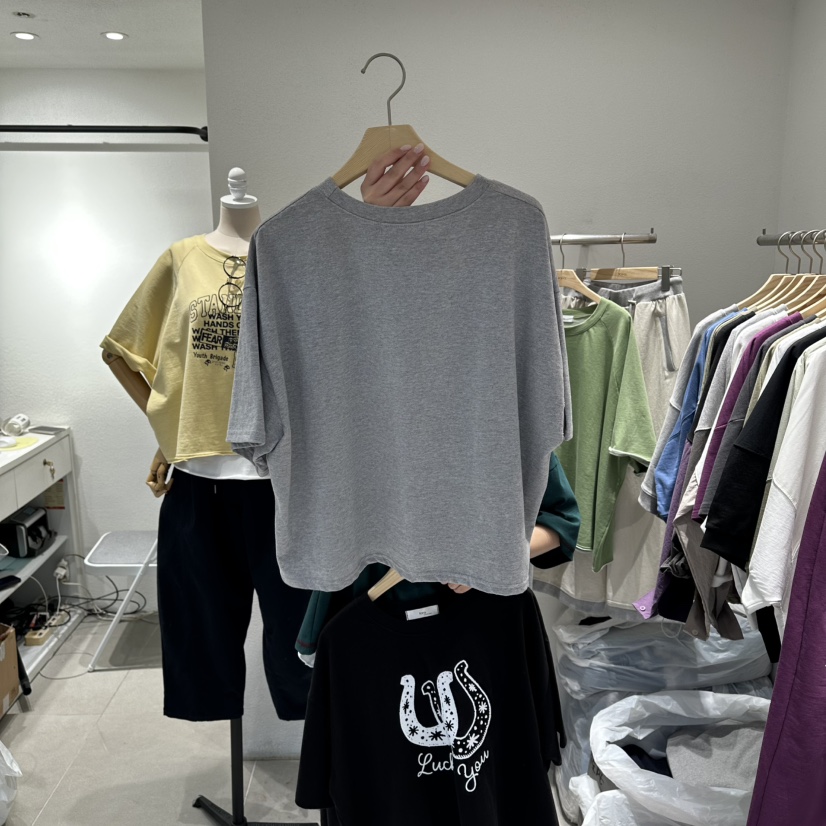 IN KIRA東大門直郵女裝新品人氣熱賣休閑真品時尚推薦T恤IN KIRAT恤