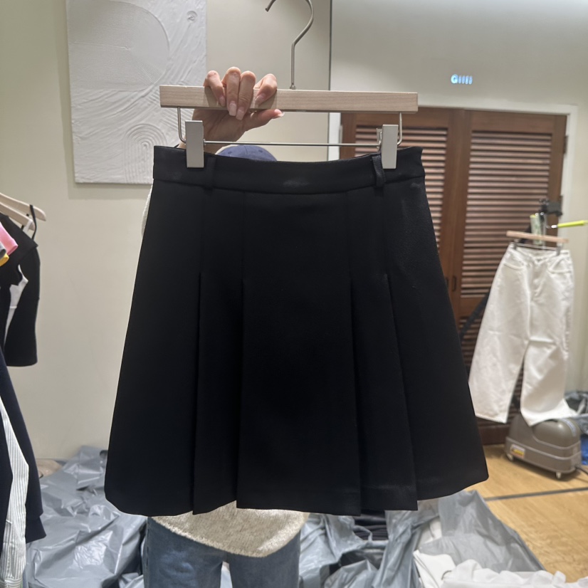 GILLI東大門實拍女士新款熱賣職業26春夏人氣時尚短裙褶皺GILLI短裙圖色2黑色