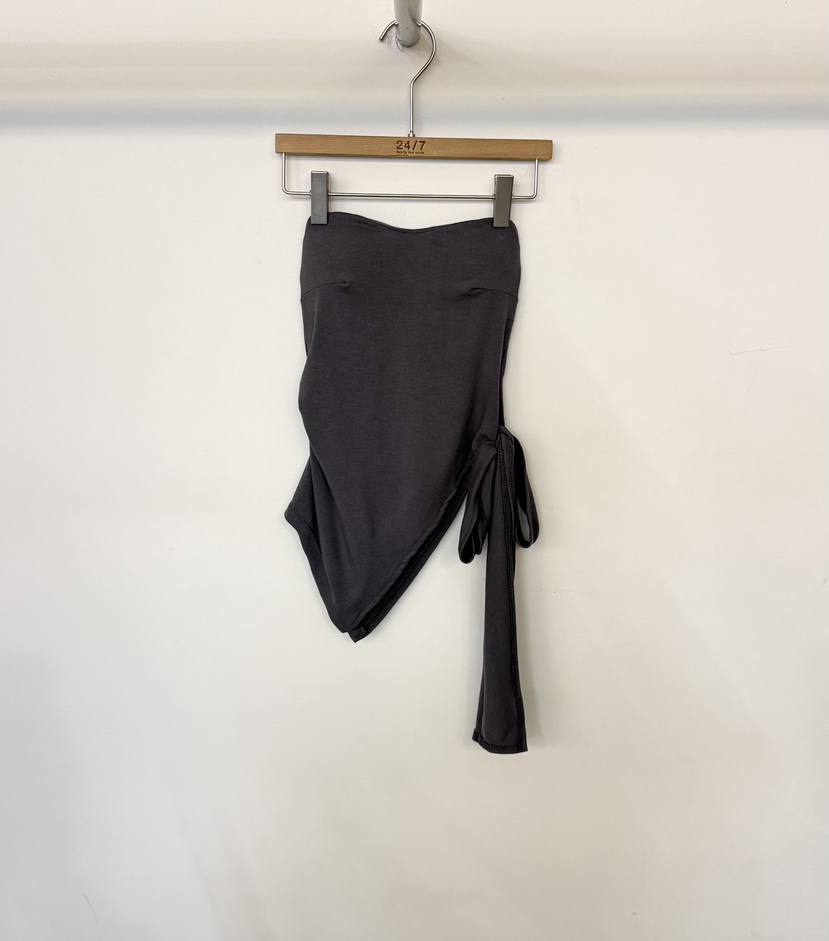 TWENTY FOUR SEVEN24-7韓國東大門直郵女裝新品職業吊帶背心TEWNTY FOUR SEVEN24-7吊帶/背心圖色3墨色