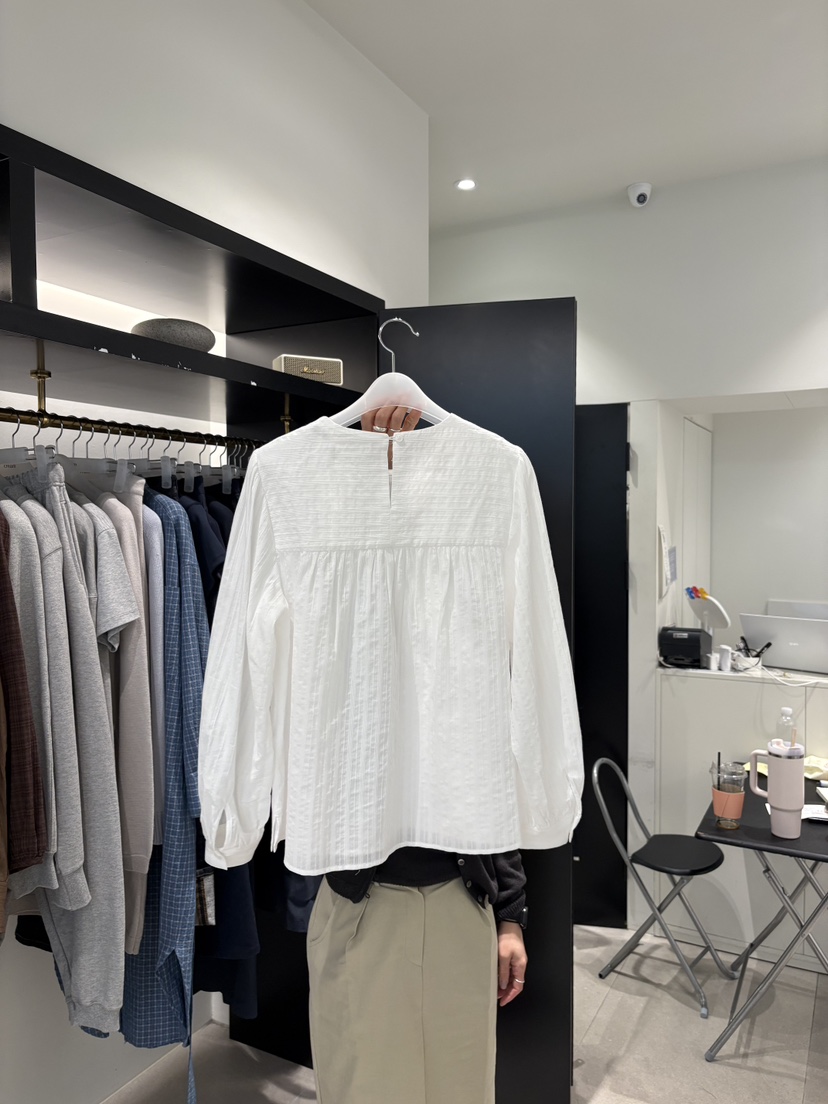 CREAM-P韓國代購女士新款推薦人氣時尚26春夏襯衫蕾絲衫褶裥CREAM-P襯衫/蕾絲衫